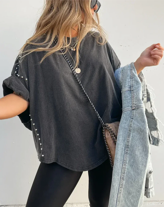 Stefanie - OVERSIZED T-SHIRT MET STUDS